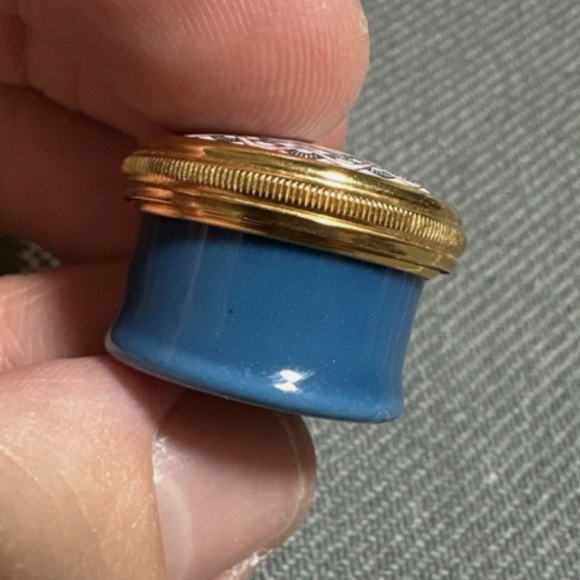 Halcyon Days Enamels Trinket Box “Never Economise on Luxuries” – Screw Top - Picture 4 of 7